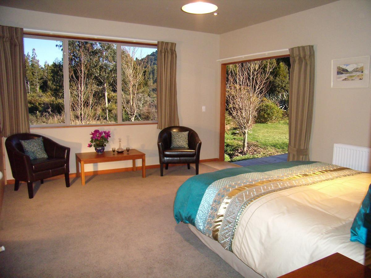 Paramata Lodge Kakapotahi الغرفة الصورة